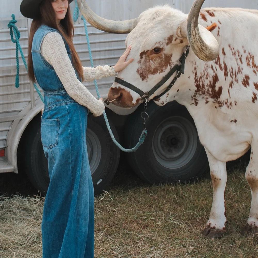 Boutique Sleeveless Denim Jumpsuit size Small - Picture 2 of 8